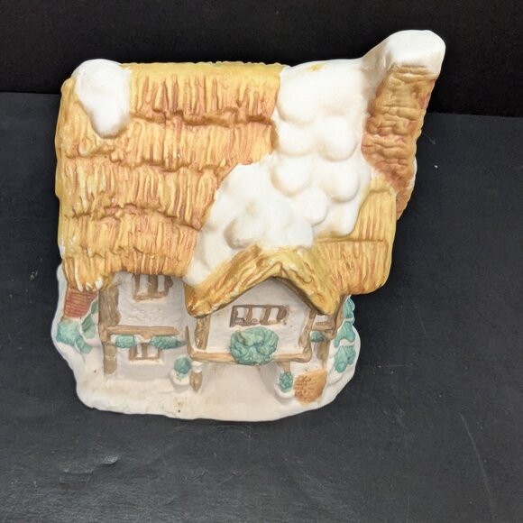 Christmas Cottage House Ceramic Thatched Roof Christmas Village Building Working - Picture 4 of 9